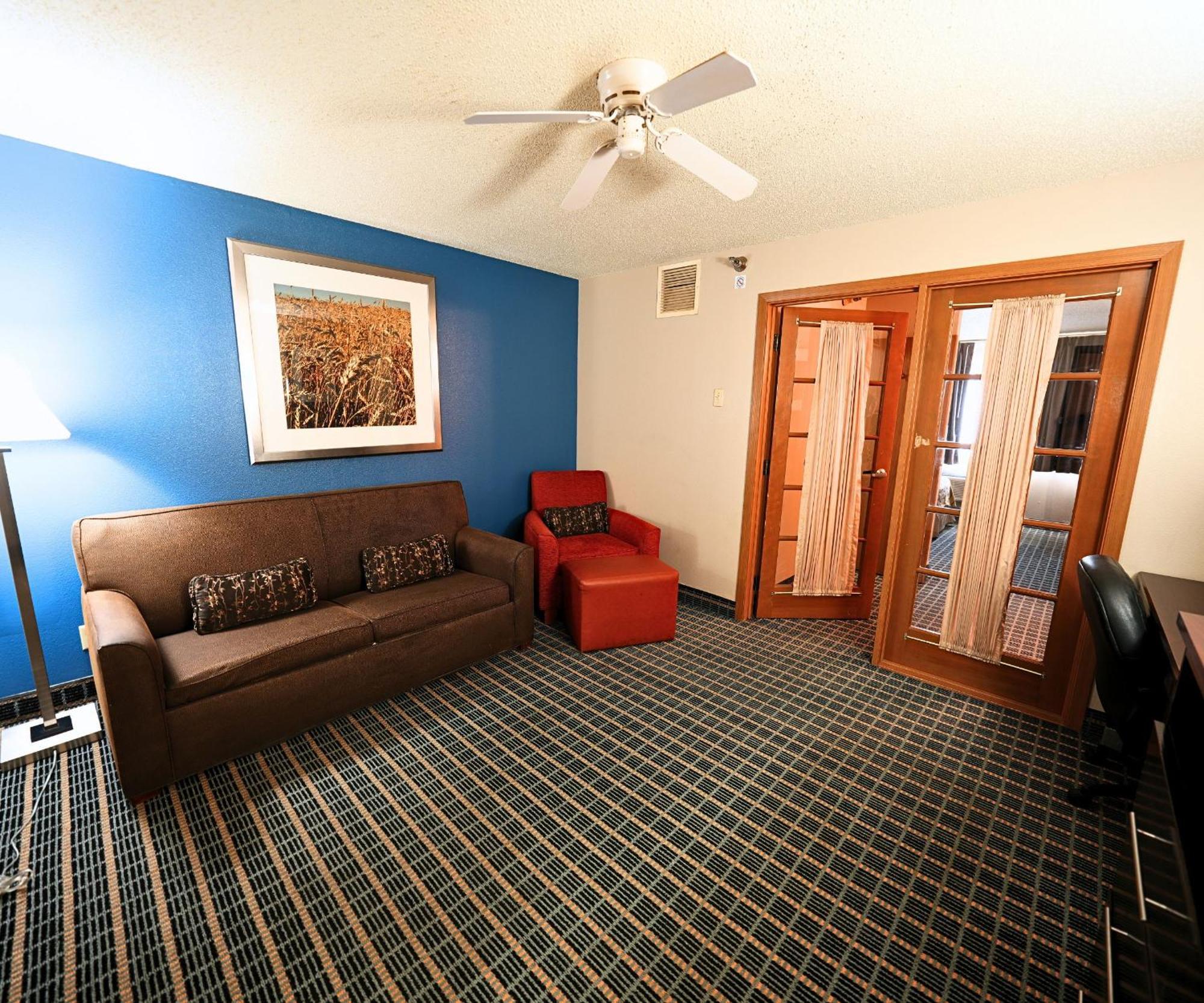 Baymont By Wyndham Marshalltown Exterior foto