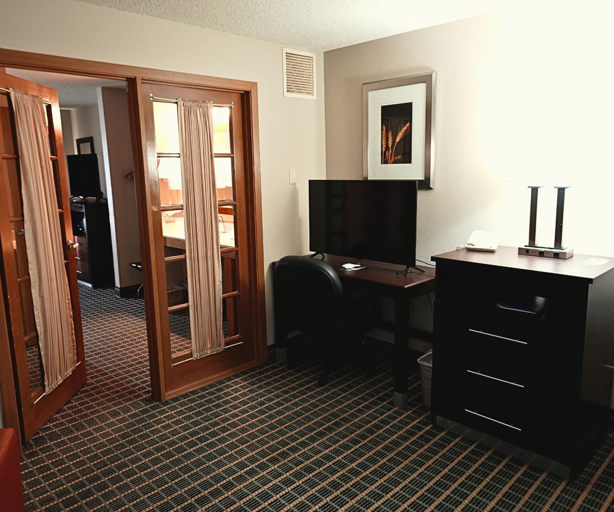 Baymont By Wyndham Marshalltown Exterior foto